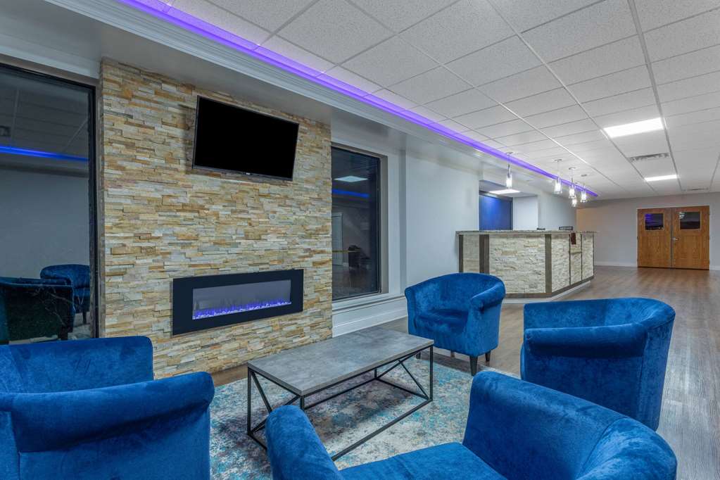 Days Inn and Suites by Wyndham Hammond IN - photo 3