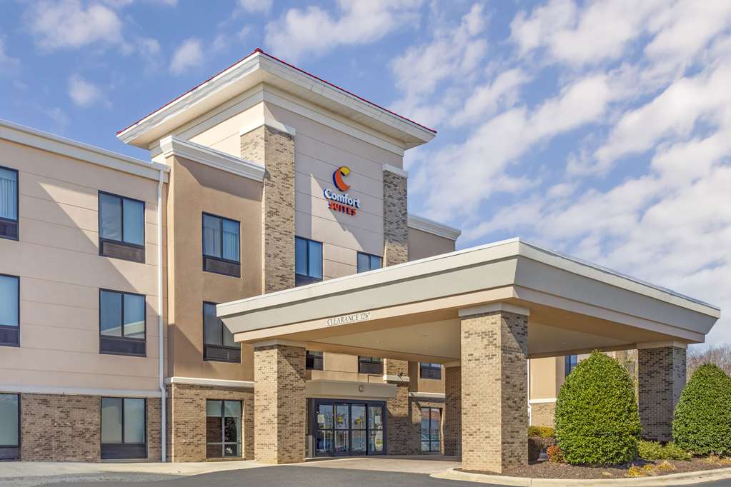 Comfort Suites Whitsett Greensboro East — hotel in Greensboro