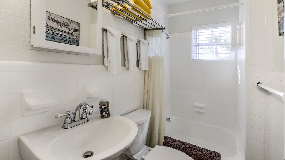 Coconut Inn - photo 123