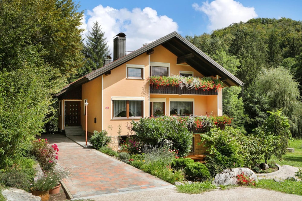 House Mavko Near Lake Cerknica Happy Rentals — 4-Star Luxury Hotel in Cerknica, Slovenia