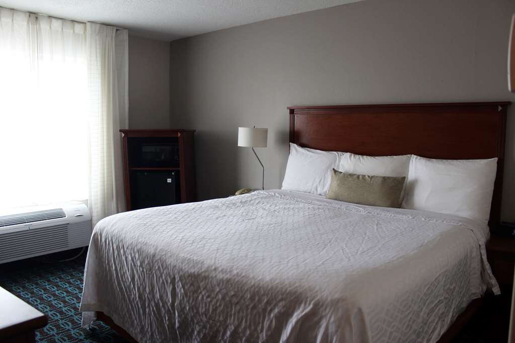 Wingate by Wyndham Dayton North - photo 8