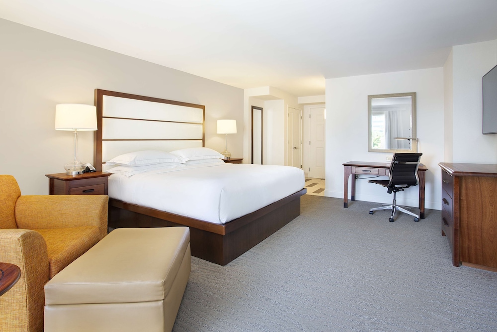 Hilton Naples - photo 11