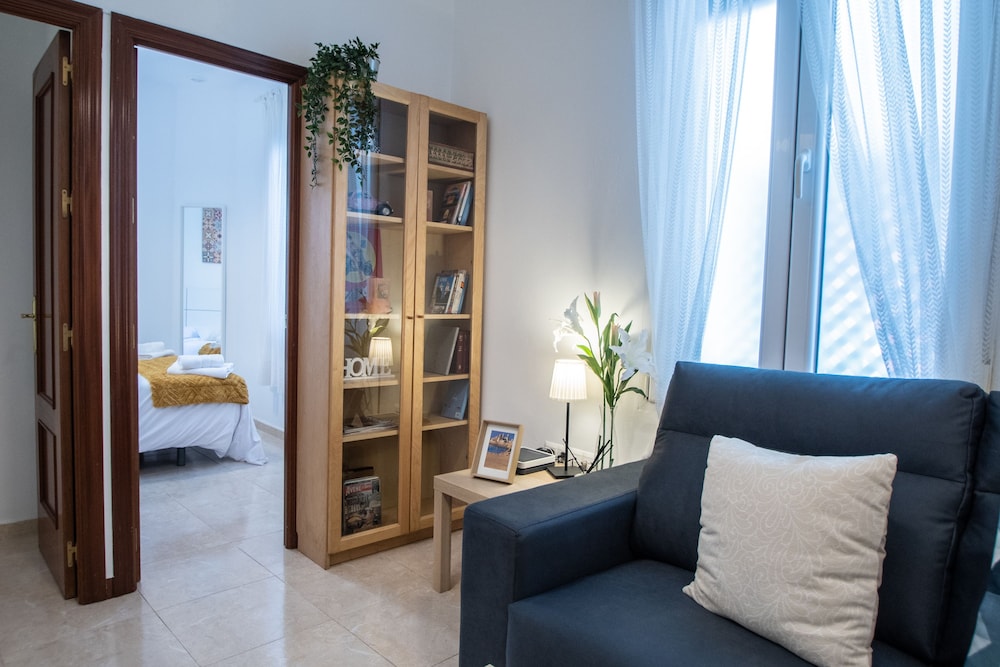 Apartamento Ultramar Cádiz — 4-Star Luxury Hotel in Cadiz, Spain