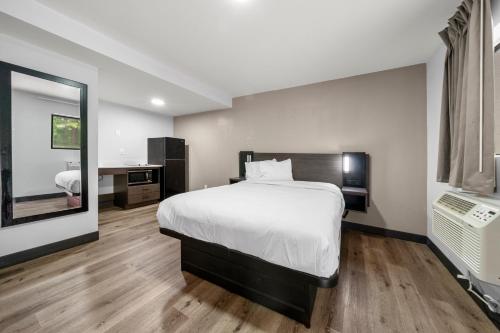 Southern Suites Carrollton - photo 7