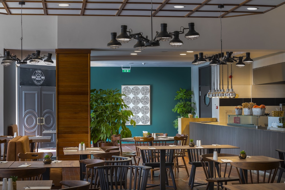 מזון ומשקאות