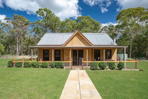 Caballo Retreat Cottage — 4-Star Luxury Hotel in Bargo, Australia