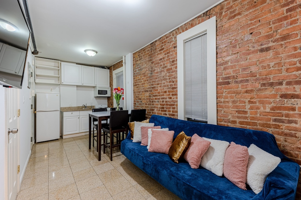 110th Boutique Hotel - photo 28