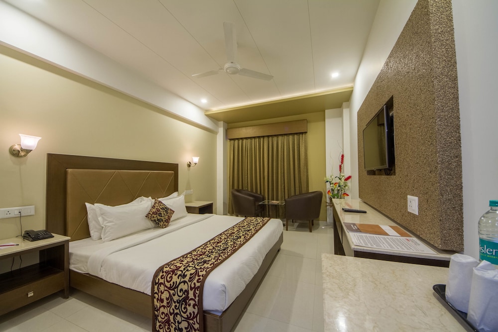 The Grand Vinayak Hotel — Ahmedabad