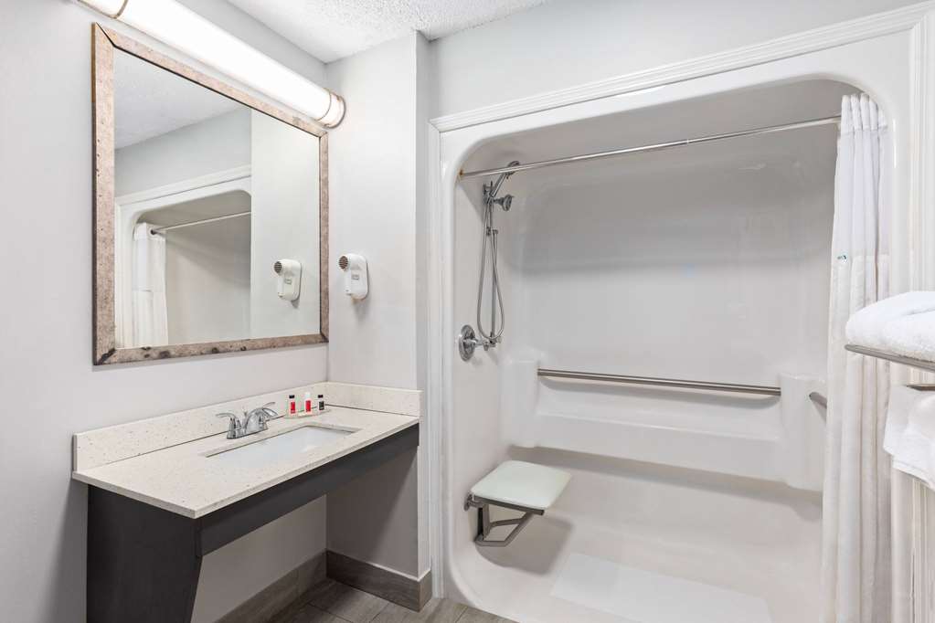 Baymont by Wyndham Selma - photo 10