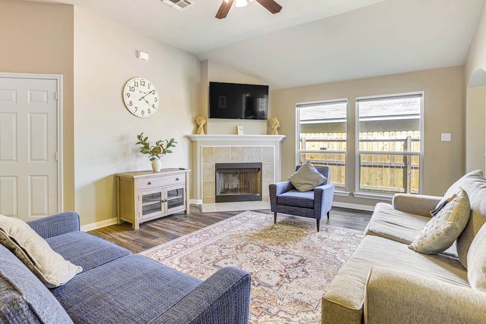 Pet Friendly Texas Retreat With Fenced In Yard — Bryan