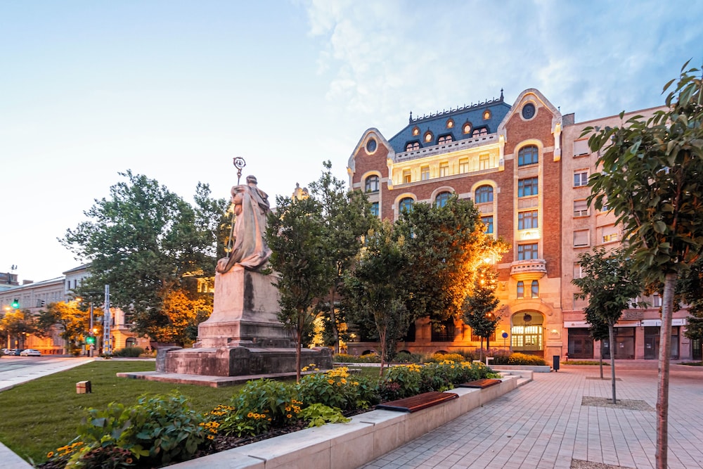 Zoya Luxury Residence — 4-Star Luxury Hotel in Budapest, Hungary