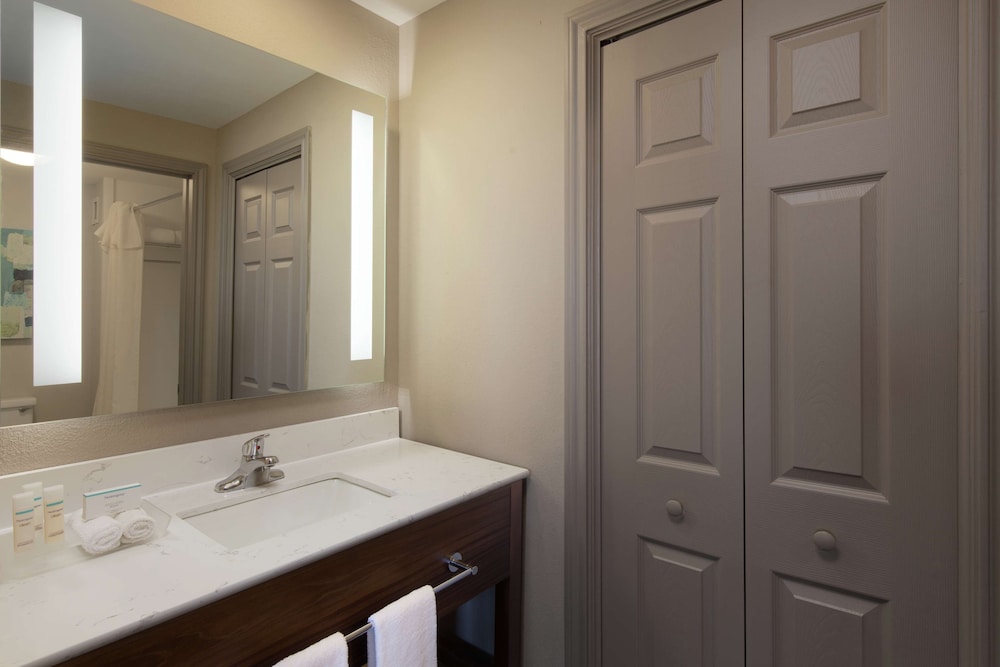 Homewood Suites by Hilton Lubbock - photo 10