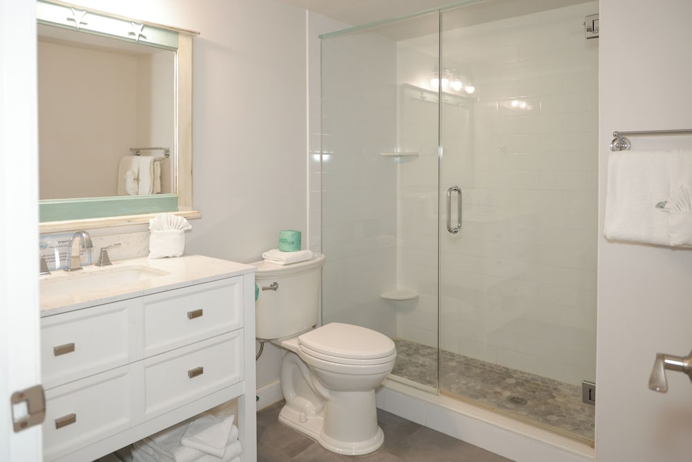Barefoot Beach Resort - photo 28