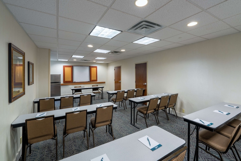 Homewood Suites by Hilton Memphis Germantown - photo 43