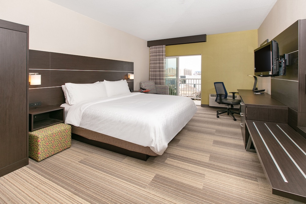 Holiday Inn Express Hotel & Suites Seaside Convention Center by IHG - photo 22