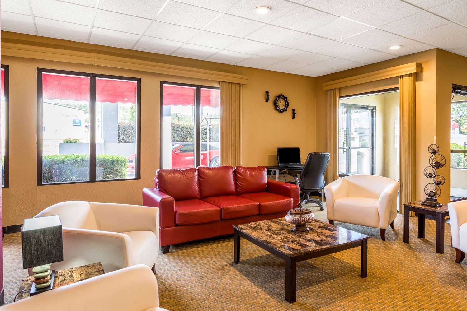 Econo Lodge Homewood Birmingham - photo 15