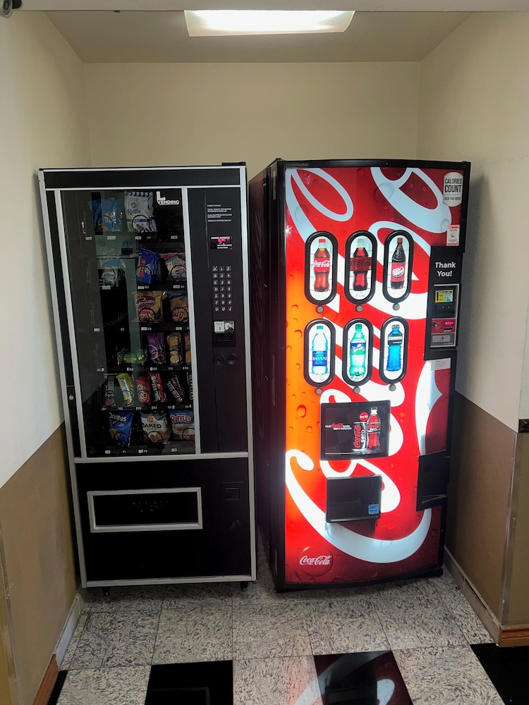 Microtel Inn & Suites by Wyndham Amarillo - photo 17
