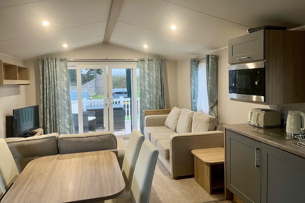 Surfside Bliss Cayton Bay Park caravan