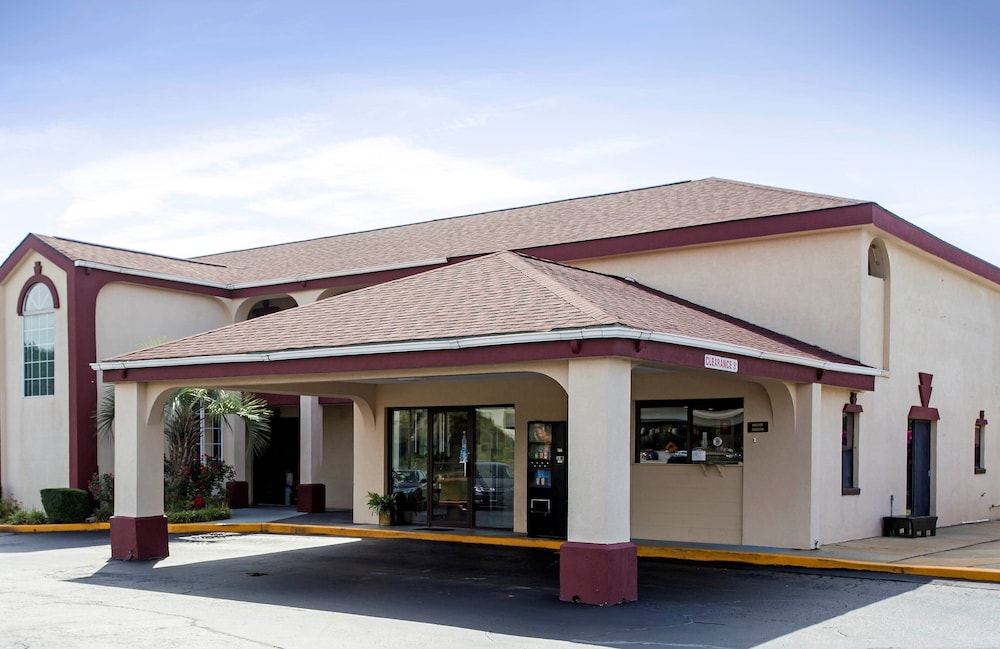 Red Roof Inn Sumter - featured photo