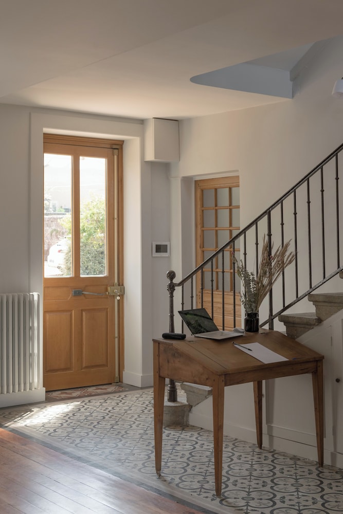 La Maison des Monts d'or — 4-Star Luxury Hotel in Massieux, France