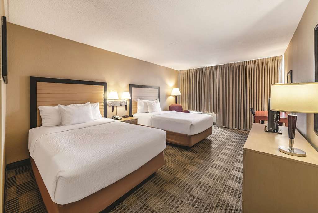 Ramada by Wyndham Fairfield NJ - photo 14