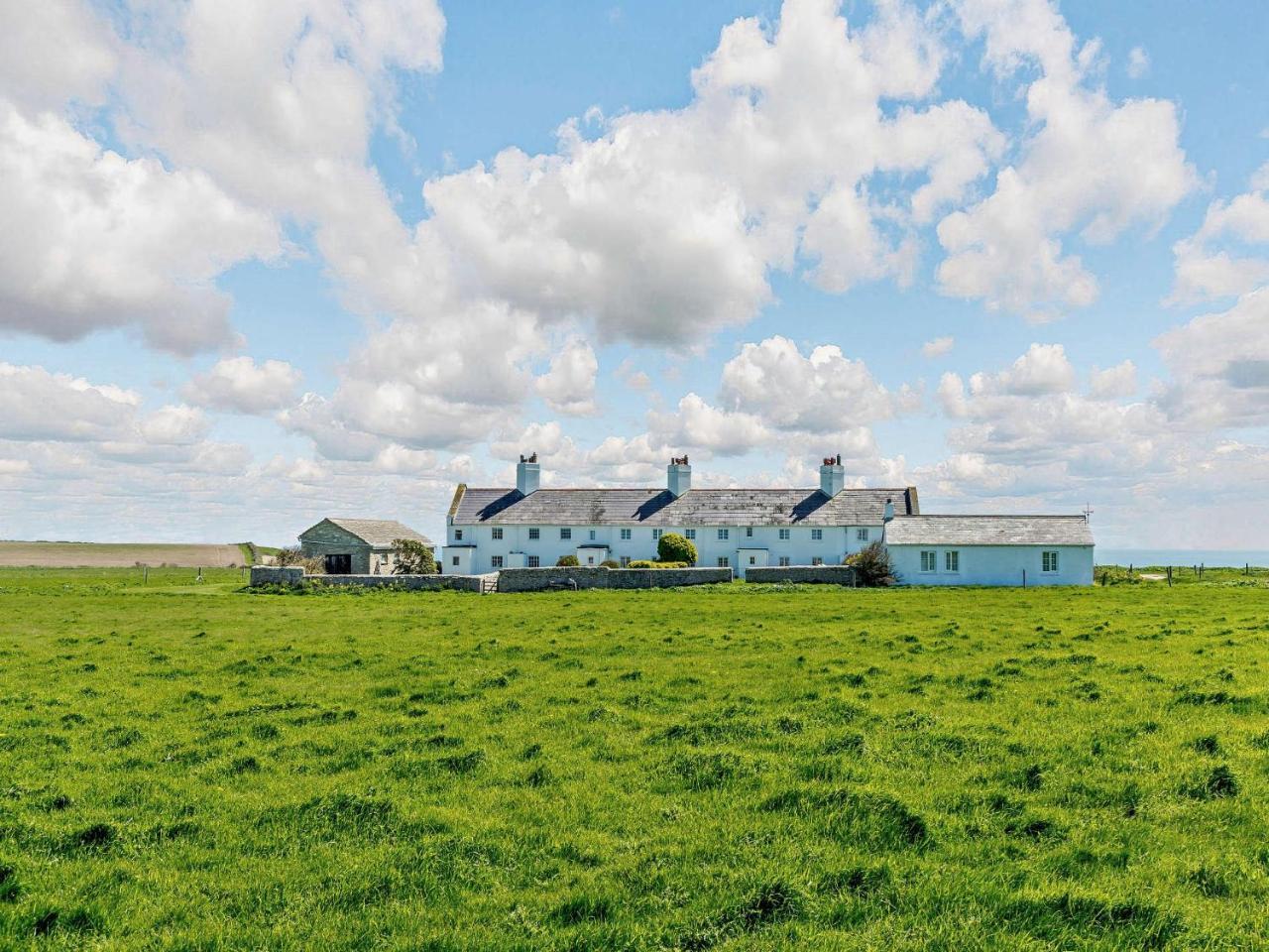 4 Bed in Worth Matravers IC036 in Swanage, United Kingdom