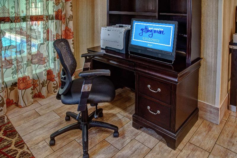 Hampton Inn Ashland - photo 12