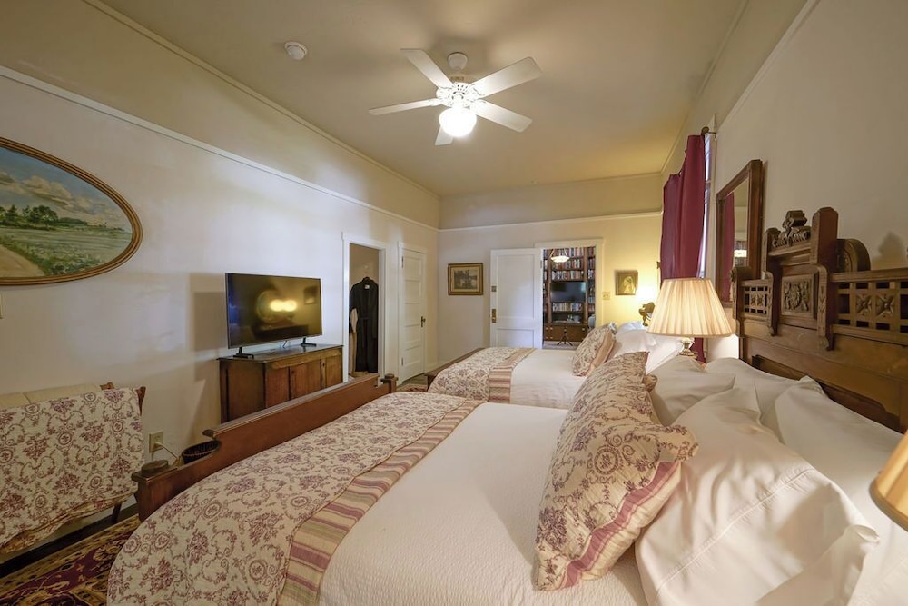 Weaverville Hotel - photo 31