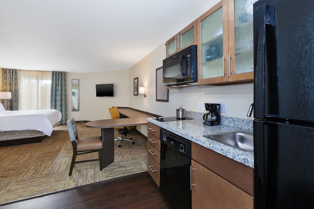Candlewood Suites Louisville NE Downtown Area by IHG - photo 14