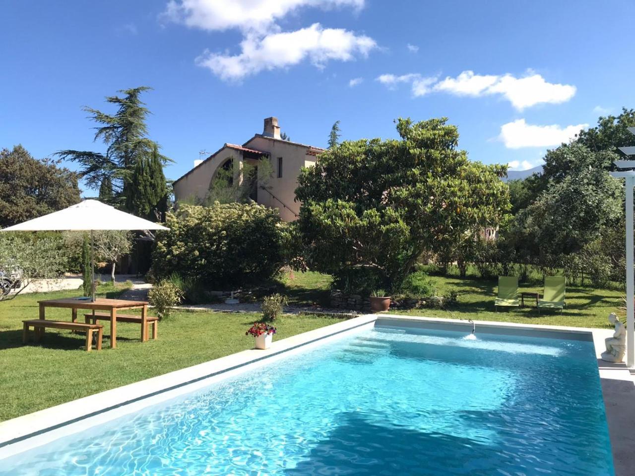 La Belle Histoire Gite Luberon — 4-Star Luxury Hotel in Bedoin, France