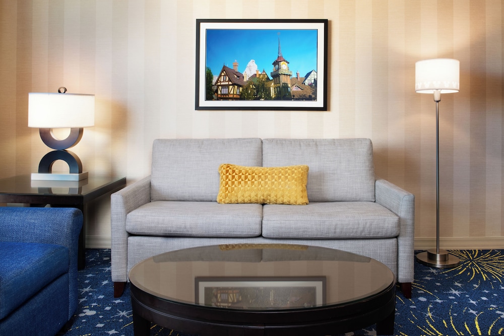 Disneyland Hotel - photo 29