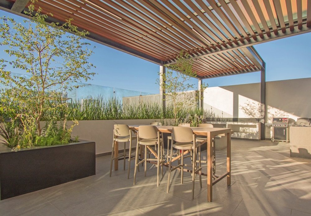 Staybridge Suites Guadalajara Novena by IHG