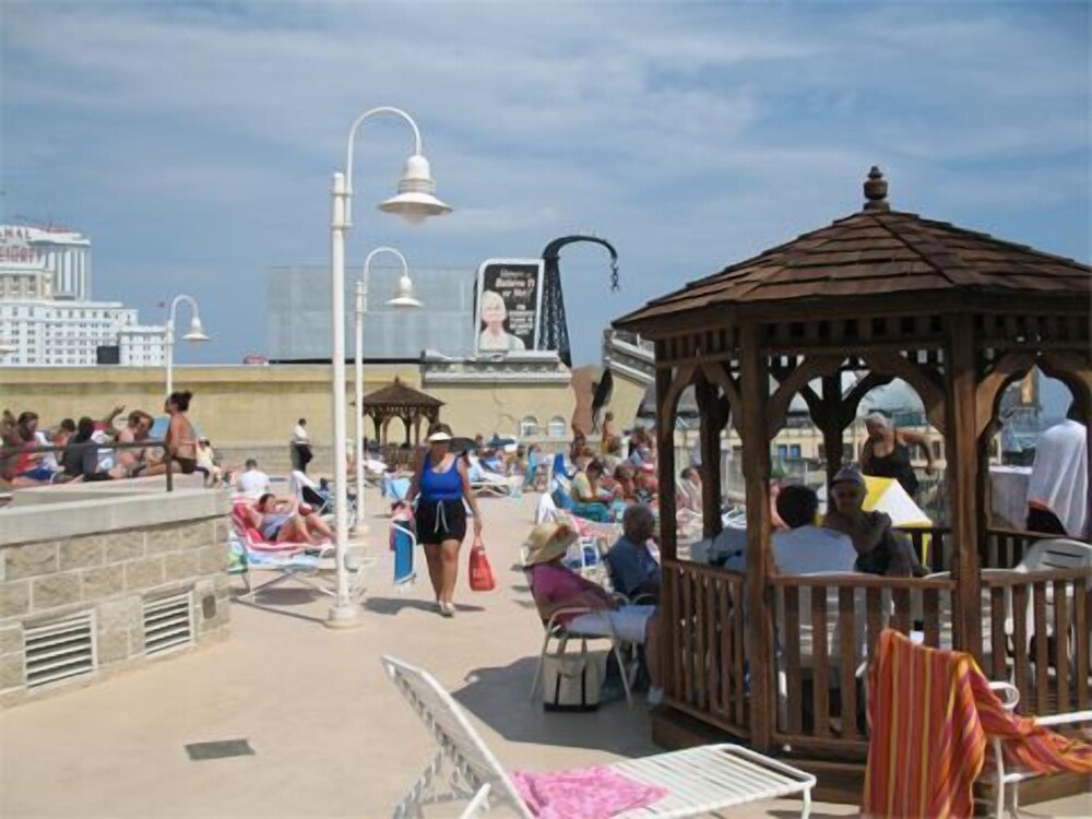 Atlantic Palace Suites - photo 45