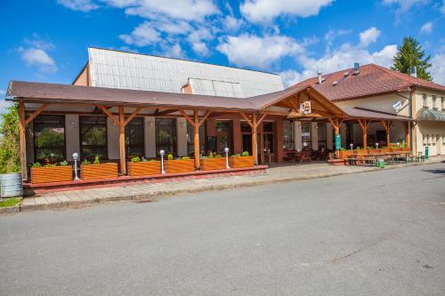Lidový dům Halenkov - carbon neutral hotel in Halenkov