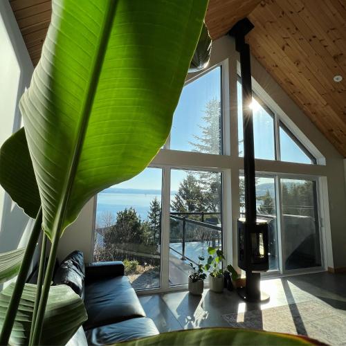 Magical Loft : Breathtaking View & Cozy Fireplace — 4-Star Luxury Hotel in Saguenay, Canada