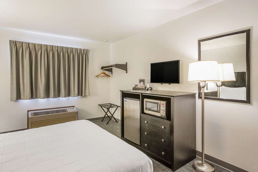 Americas Best Value Inn Birch Run - photo 8