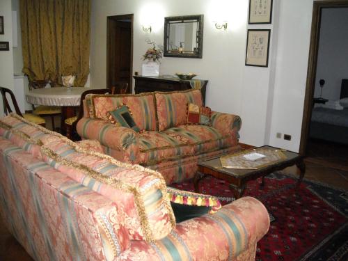 Chez moi — 4-Star Luxury Hotel in Guidonia, Italy