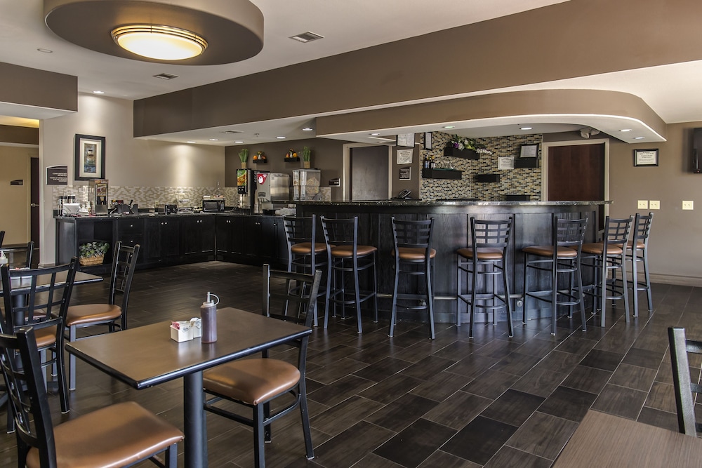 Red River Inn And Suites - photo 27