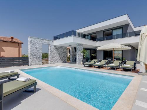 Villa Riposo 2 by SeeAdria Agency — 4-Star Luxury Hotel in Novigrad, Croatia