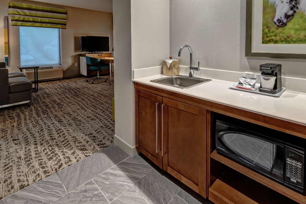 Hampton Inn & Suites Nashville Goodlettsville - photo 17