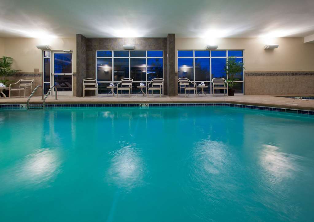 AmericInn by Wyndham Fairfield - photo 14