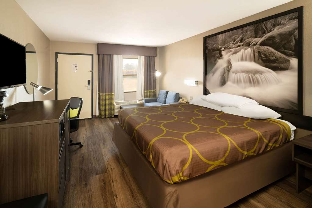 Super 8 by Wyndham Cleveland - photo 24