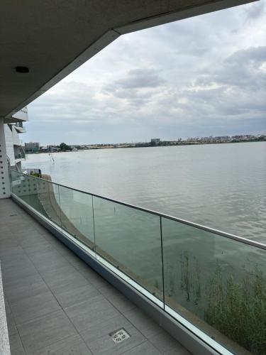 Lake On - carbon neutral hotel in Unknown City