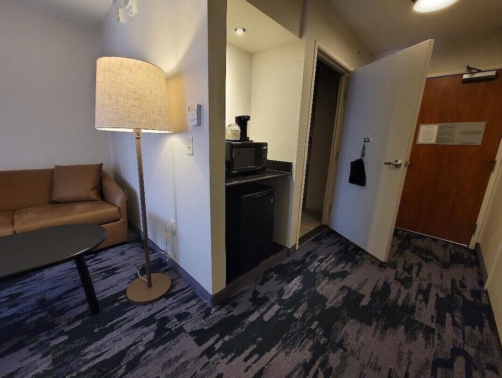 Fairfield Inn & Suites by Marriott Fort Wayne - photo 19