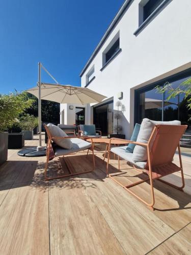 Cocon Familial Proche Des Plages 10 Personnes in Quimper, France