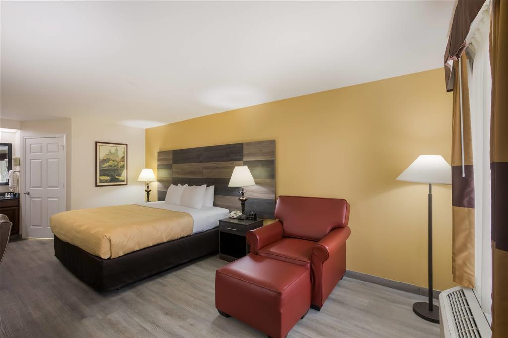 Quality Inn & Suites Greensboro near Lake Oconee - photo 26