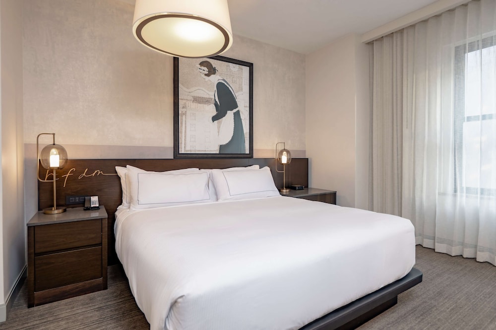 Hotel Fort Des Moines Curio Collection by Hilton - photo 28