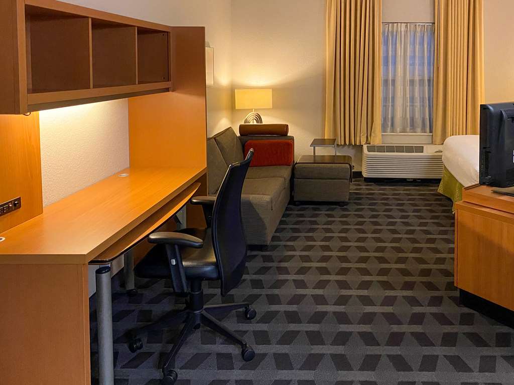 MainStay Suites Middleburg Heights Cleveland Airport - photo 20