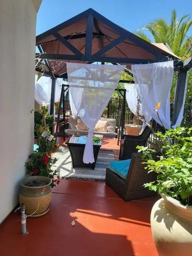 Calm Lux Oasis 3000 sf Wifi1GBPS Fpits BBQ Water softener Revers Osmosis Office in Paso Robles, United States