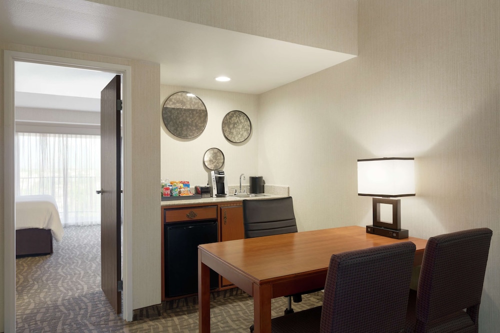 Embassy Suites by Hilton Santa Ana Orange County Airport - photo 17